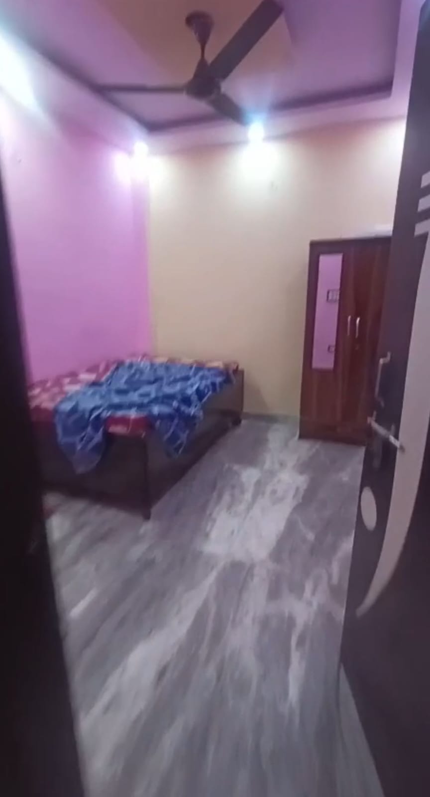 1 BHK + Pooja Room Builder Floor For Rent in Vile Parle West