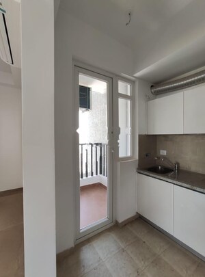 Room in 3.5 BHK Apartment at Mapsko Mount Ville, Sector 79 – for Rent