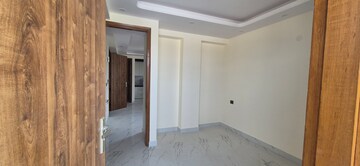 Living Room in 1.5 BHK Builder Floor at Chattarpur – for Rent