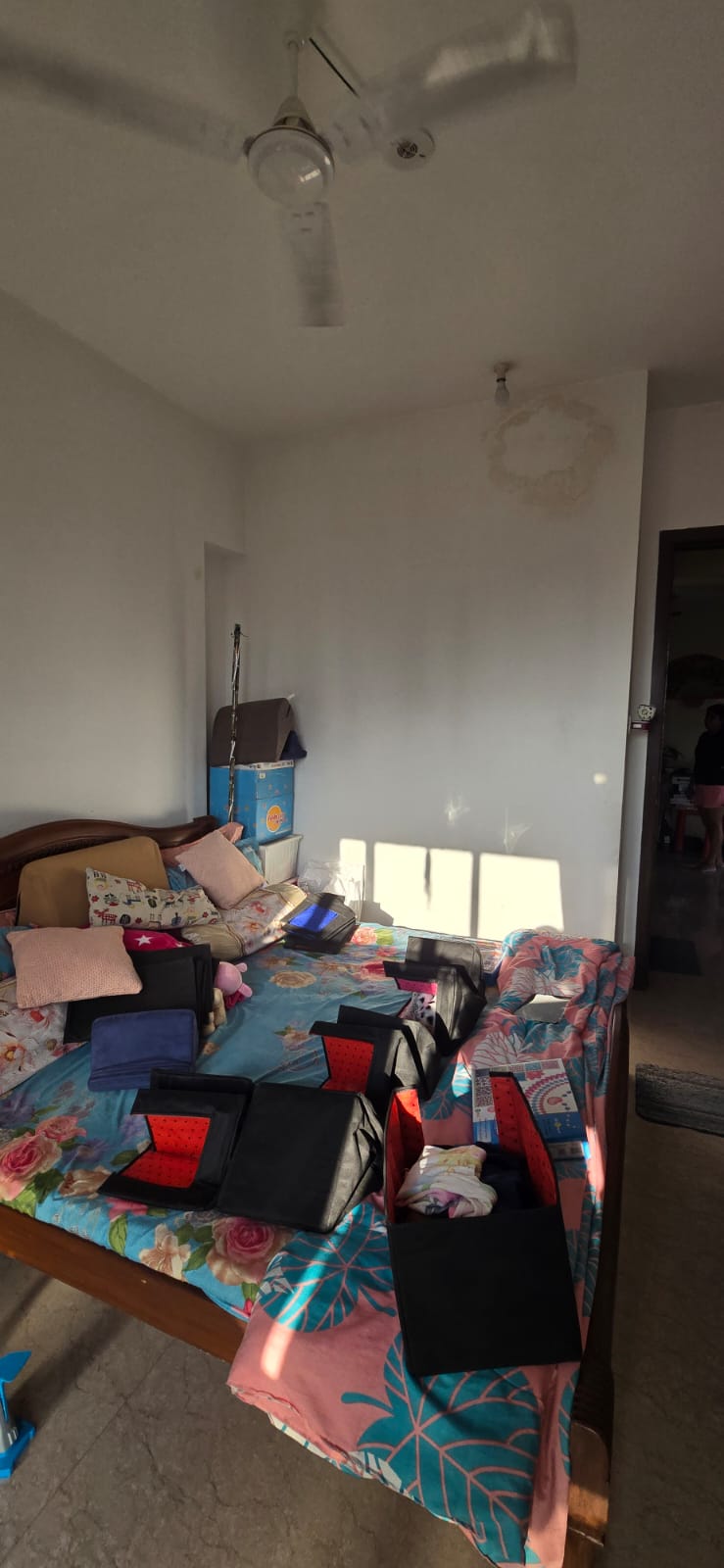 2 BHK + Pooja Room,Servant Room Apartment For Rent in JP Decks