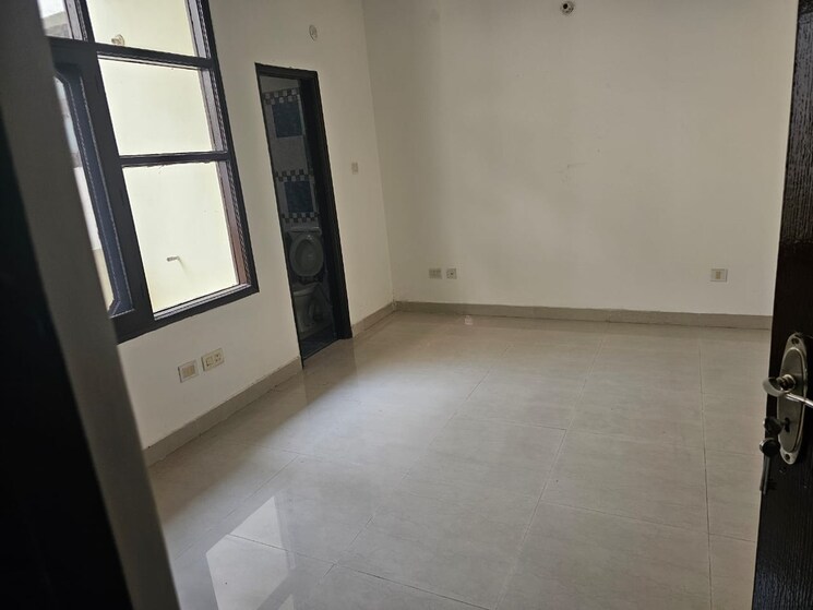 Room, mittals-rishi-apartments-chandigarh 4 Bedroom 2250 Sq.Ft. Apartment In Ambala Highway Zirakpur 9280400