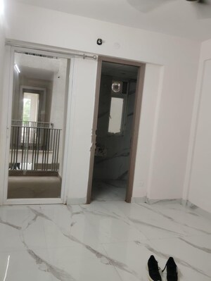 Room in 5 BHK Apartment at Bestech Park View Altura, Sector 79 – for Rent