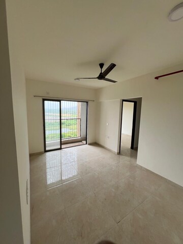 Room in 2 BHK Apartment at Sunteck Maxxworld, Tivri – for Rent