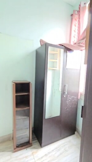 Room in 3 BHK Apartment at Sector 52 – for Sale