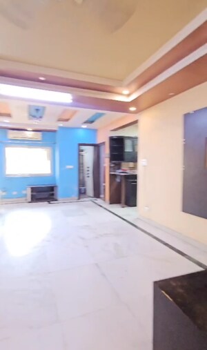 Room in 3 BHK Apartment at Sector 52 – for Sale