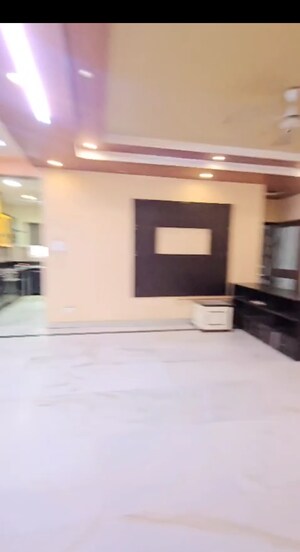 Room in 3 BHK Apartment at Sector 52 – for Sale