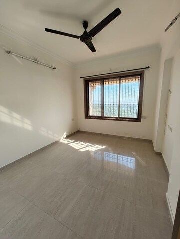 Room in 2 BHK Apartment at Paradise Sai Pride, Sanpada – for Rent