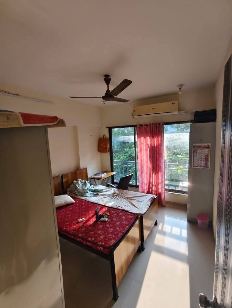 Room, worli Pg For Boys & Girls In Worli 9280492