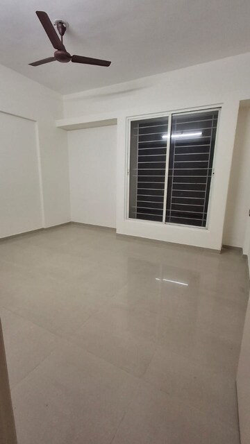 Room in 2 BHK Apartment at Pate Balark Arcadia, Sinhagad Road – for Sale