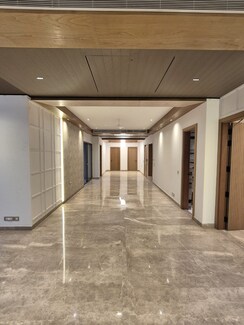 5 BHK + Pooja Room,Servant Room,Study Room,Extra Room Builder Floor For Sale in Geetanjali Enclave