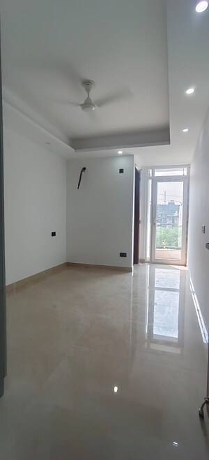 Room in 3 BHK Builder Floor at Freedom Fighters Enclave – for Rent