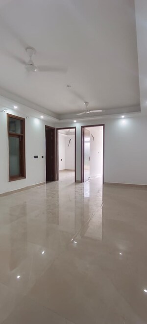 Room in 3 BHK Builder Floor at Freedom Fighters Enclave – for Rent