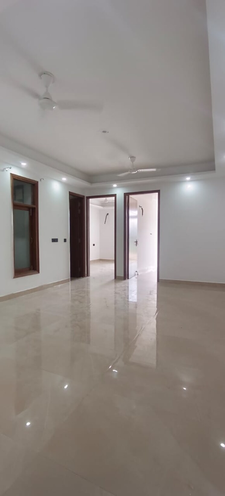 Room, freedom fighters enclave 3 Bedroom 1350 Sq.Ft. Builder Floor In Freedom Fighters Enclave Delhi 9280730