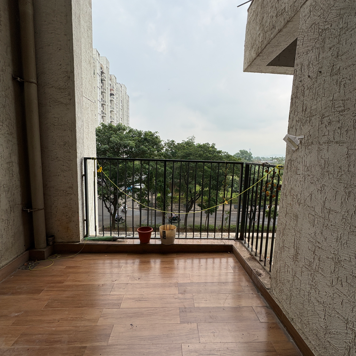 2 BHK + Pooja Room,Servant Room Apartment For Sale in Lodha Lakeshore Greens