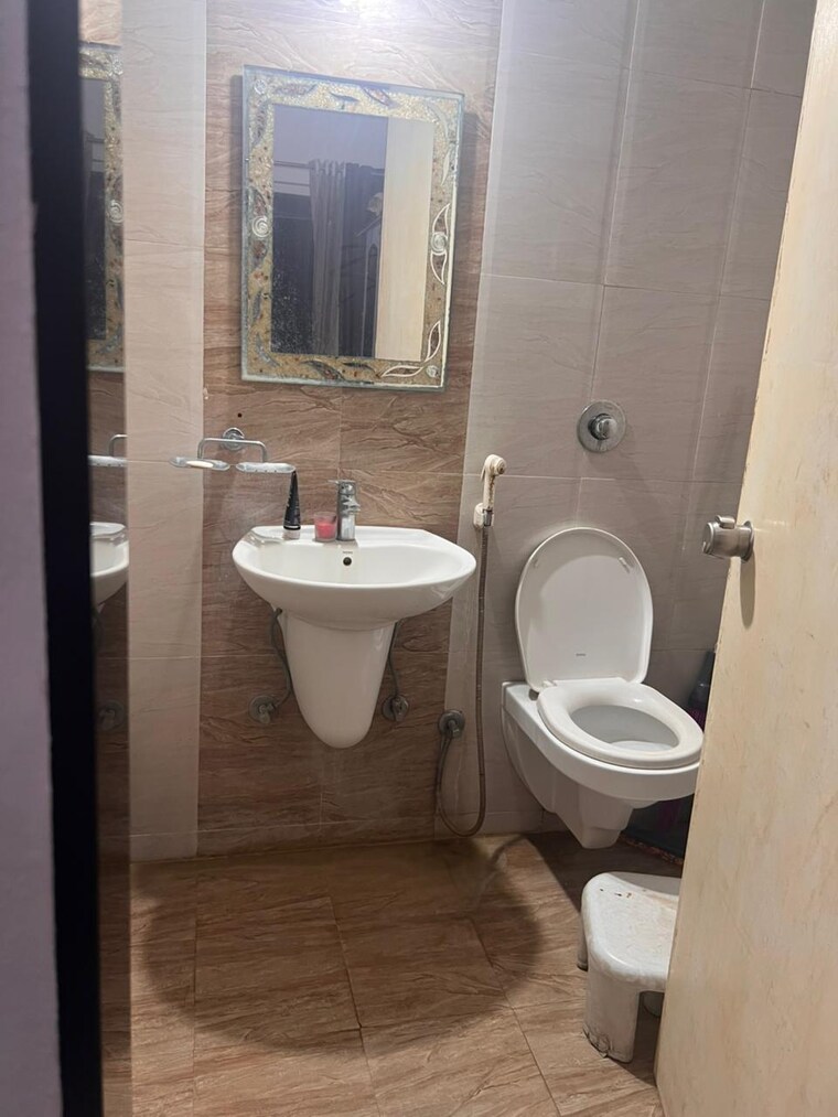 Bathroom, wakad 2 Bedroom 850 Sq.Ft. Apartment In Wakad Pune 9280792
