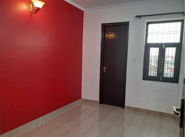 Room in 3 BHK Builder Floor at Sainik Plaza, Sector 49 – for Sale