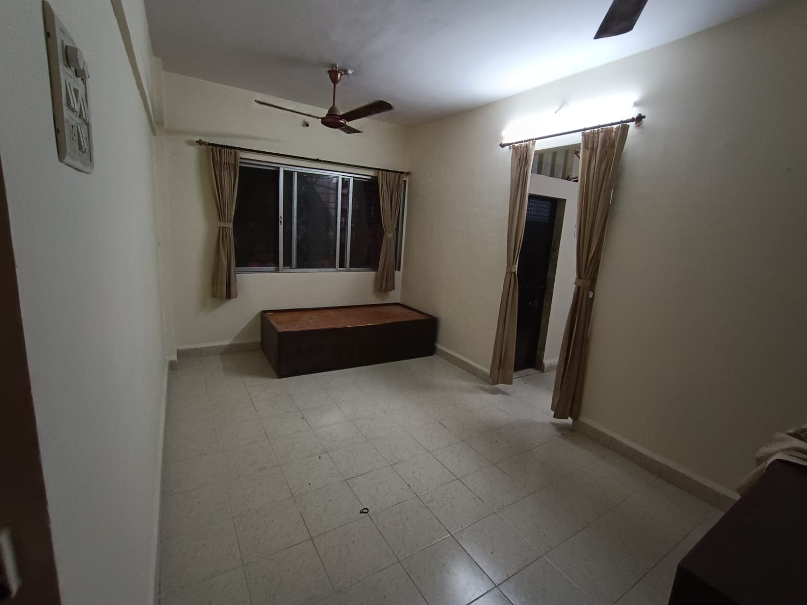 1 BHK Apartment For Rent in Poonam Sagar Complex