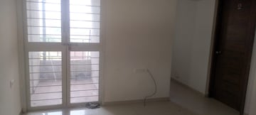 Room in 1 BHK Apartment at Nirvana Lifecity, Lohgaon – for Rent