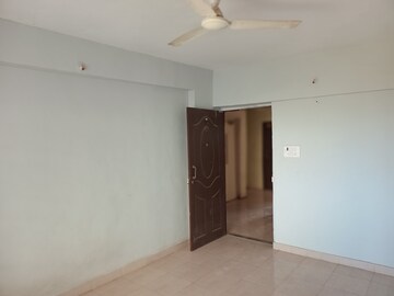 Room in 2 BHK Builder Floor at Shree Sai Swapna Nagari Phase IV, Chakan – for Rent