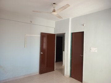 Room in 2 BHK Builder Floor at Shree Sai Swapna Nagari Phase IV, Chakan – for Rent