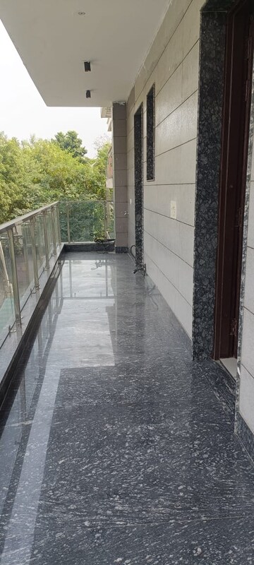 Balcony in 3 BHK Builder Floor at Ansal Plaza Sector-23, Sector 23 – for Rent