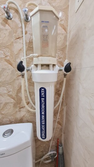 Furnished Amenities in 3 BHK Apartment at VVIP Addresses, Raj Nagar Extension – for Rent