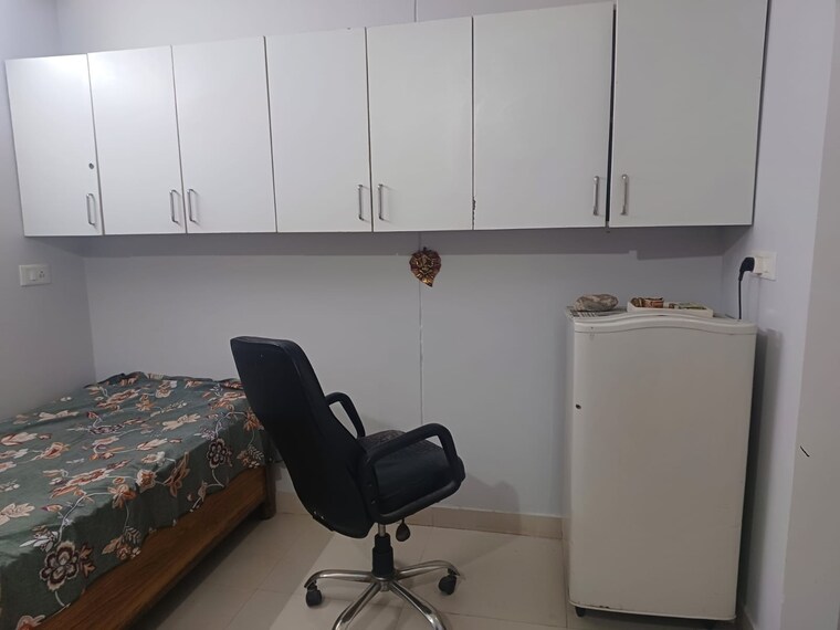 Room, sector 115 1 Bedroom 600 Sq.Ft. Apartment In Sector 115 Mohali 9281203