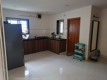 Room in 3 BHK Apartment at Dukes Galaxy, Banjara Hills – for Rent