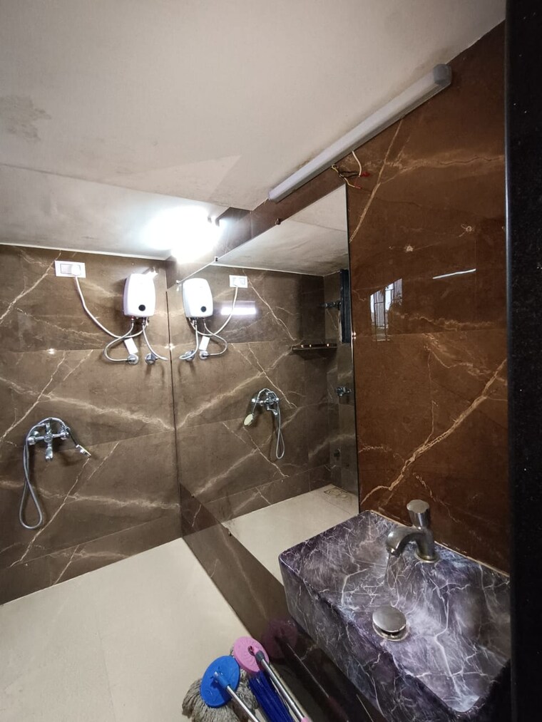 Attached Bathroom, ganesh-nagar-chs-goregaon 2 Bedroom 650 Sq.Ft. Apartment In Goregaon West Mumbai 9281262