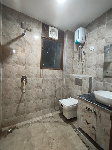 Bathroom in 3 BHK Builder Floor at Sector 45 – for Rent