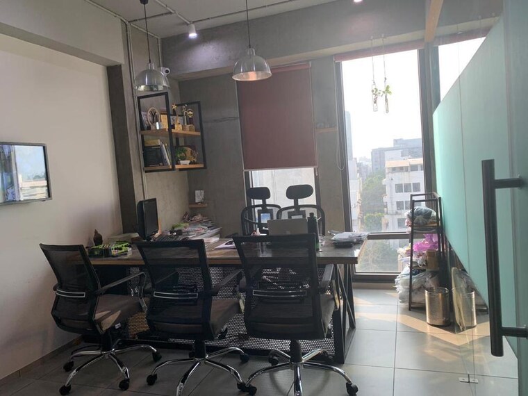 Gym, vijay nagar Commercial Office Space 1410 Sq.Ft. In Vijay Nagar Indore 9281288