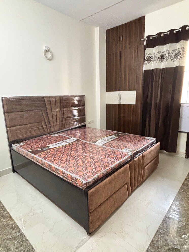 Bedroom, sector 38 2.5 Bedroom 1400 Sq.Ft. Builder Floor In Sector 38 Gurgaon 9281313