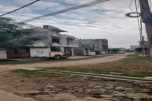 Plot For Sale in Gomti Nagar