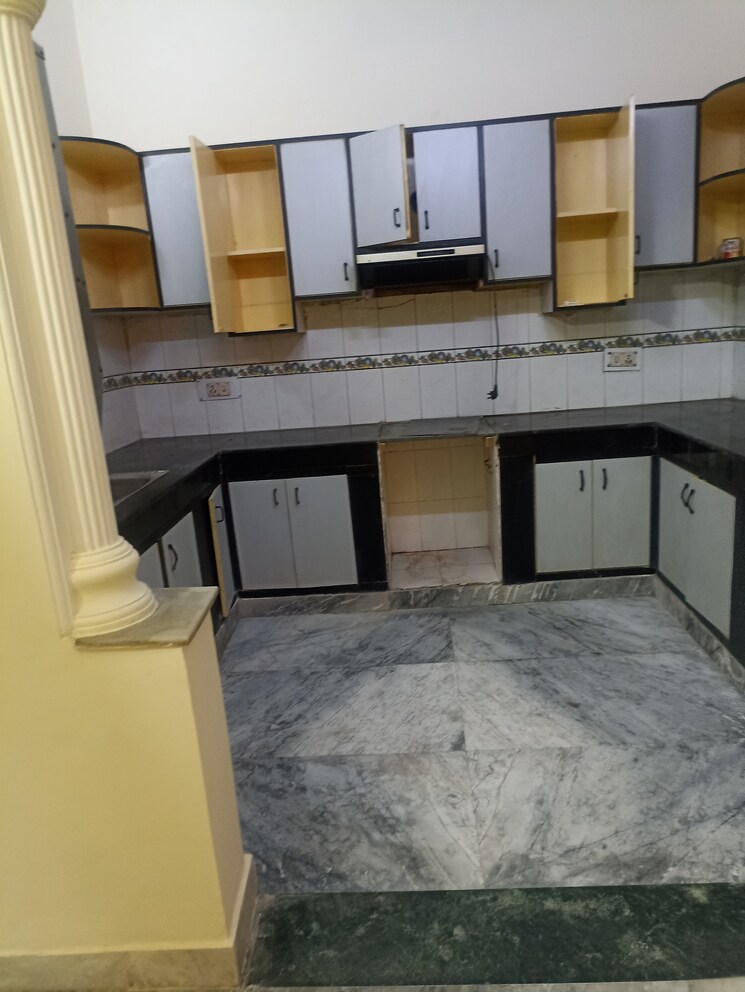 Kitchen, rwa-apartments 3.5 Bedroom 2200 Sq.Ft. Independent House In Sector 31 Noida 9281356