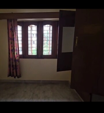 Room in 1 RK Independent House at JakhaN-Rajpur Road – for Rent
