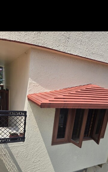 Bedroom in 1 RK Independent House at JakhaN-Rajpur Road – for Rent