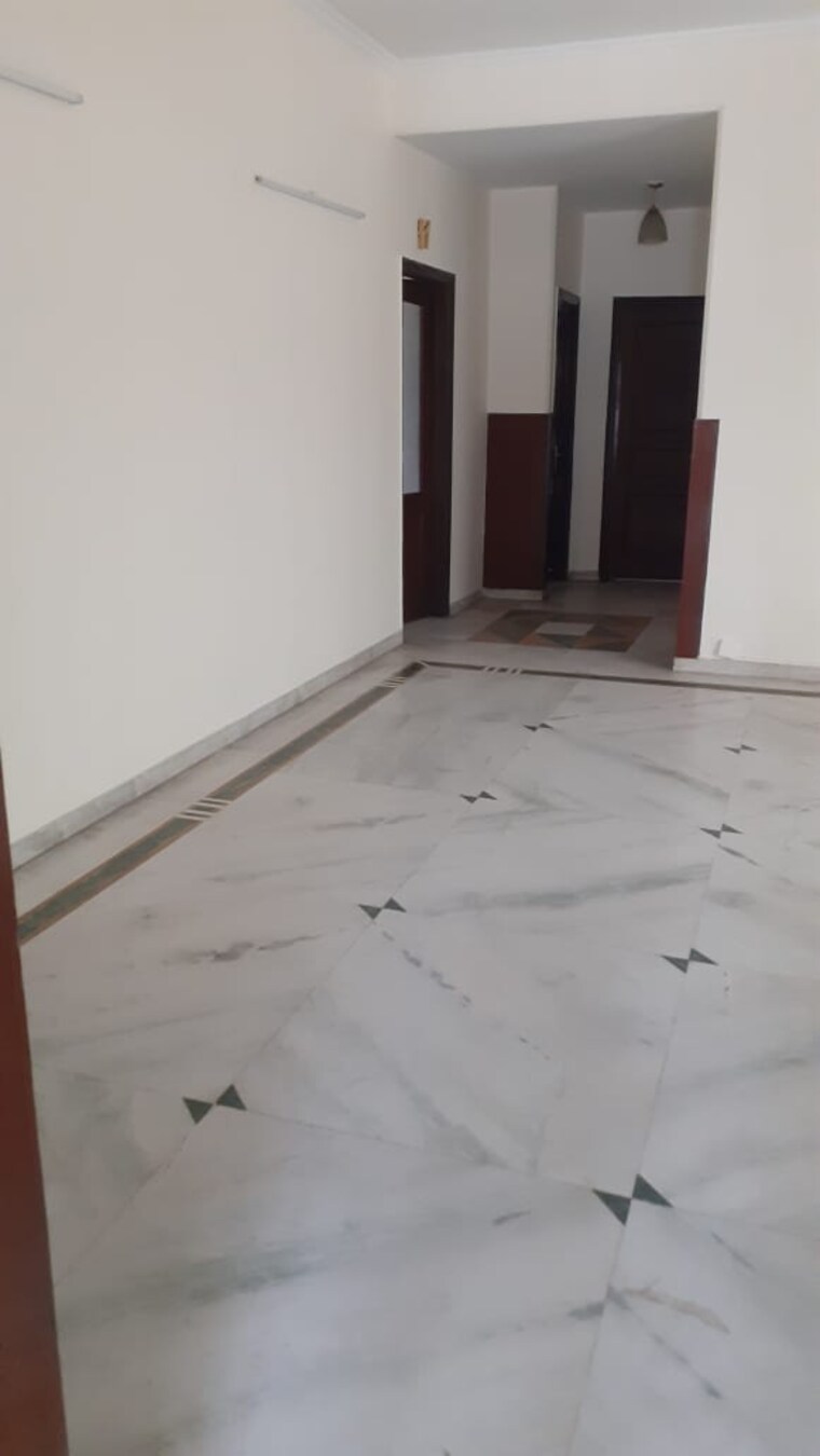 Room, rwa-apartments-sector-40 3 Bedroom 1700 Sq.Ft. Independent House In Sector 40 Noida 9281376