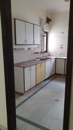 Kitchen in 3 BHK Independent House at RWA Apartments Sector 40, Sector 40 – for Rent