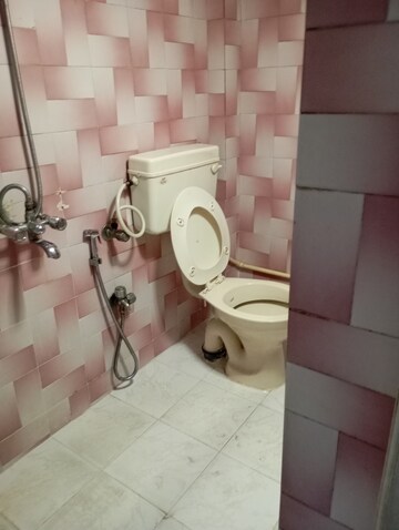 Bathroom in 1 RK Apartment at Vineeta Apartment Andheri, Andheri East – for Sale