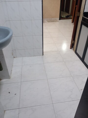 Bathroom in 1 RK Apartment at Vineeta Apartment Andheri, Andheri East – for Sale