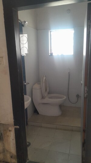 Bathroom in 6 BHK Apartment at Pahartoli – for Rent