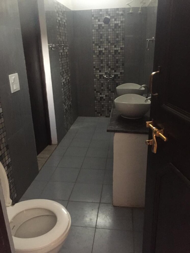 Bathroom, east canal road 3 Bedroom 1600 Sq.Ft. Independent House In East Canal Road Dehradun 9281379