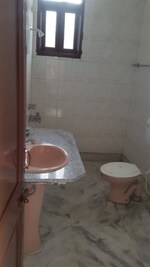 1 Rk  200 Sq.Mt. Villa in Sector 39