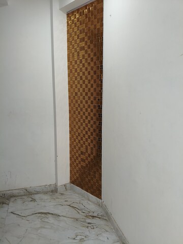 Room in 2 BHK Builder Floor at Sarfabad Village – for Rent
