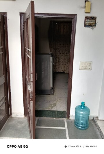 Bathroom in 1 BHK Villa at Sector 30 – for Rent