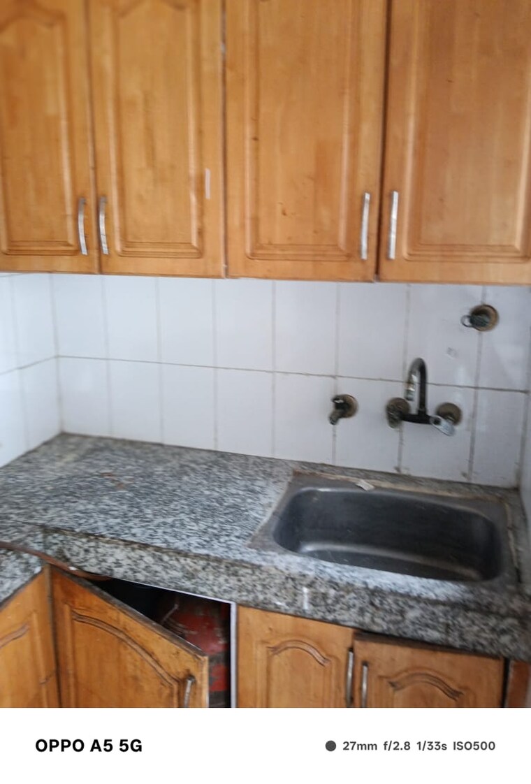 Bedroom, sector 30 1 Bedroom 200 Sq.Mt. Villa In Sector 30 Noida 9281468