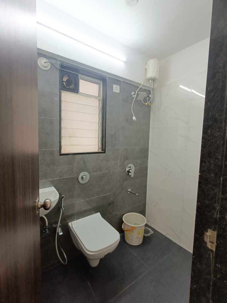Bathroom, lotus-residency-goregaon-west 2 Bedroom 622 Sq.Ft. Apartment In Goregaon West Mumbai 9281499