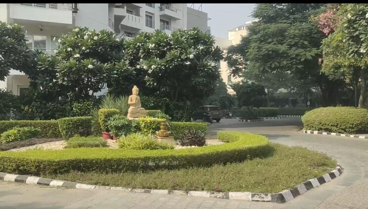 Garden, parsvnath-exotica 4 Bedroom 3390 Sq.Ft. Apartment In Sector 53 Gurgaon 9281478