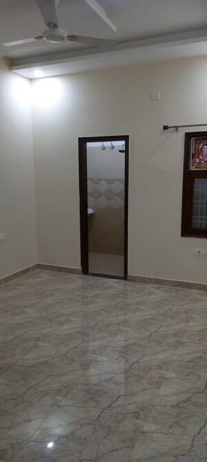 Room in 3 BHK Independent House at Dehrakhas – for Rent