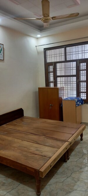 Room in 3 BHK Independent House at Dehrakhas – for Rent